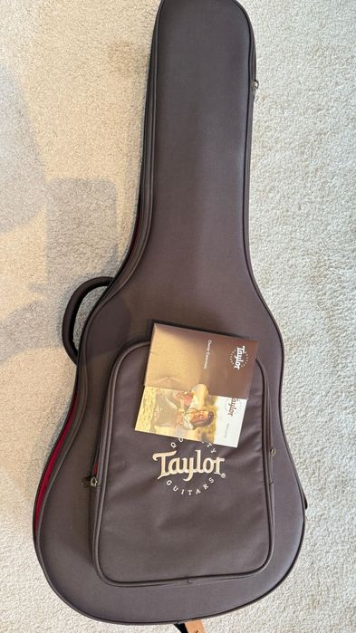Chitara Taylor AD17 e