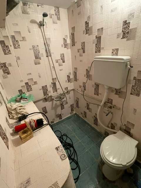 Продавам  тухлена къща в много добро състояние. House for Sale.