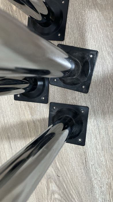 Продам дорогие ножки для стола