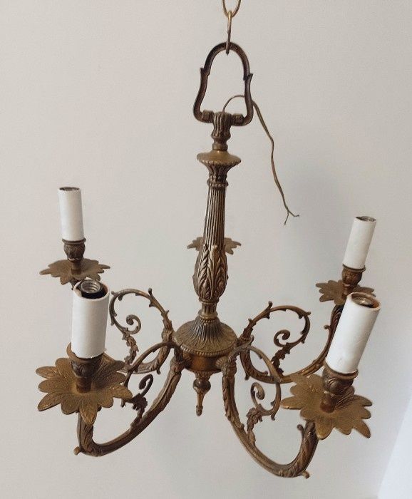 Candelabru din bronz Empire cu 4 brațe ,piesa cu o lucrătură de o foar