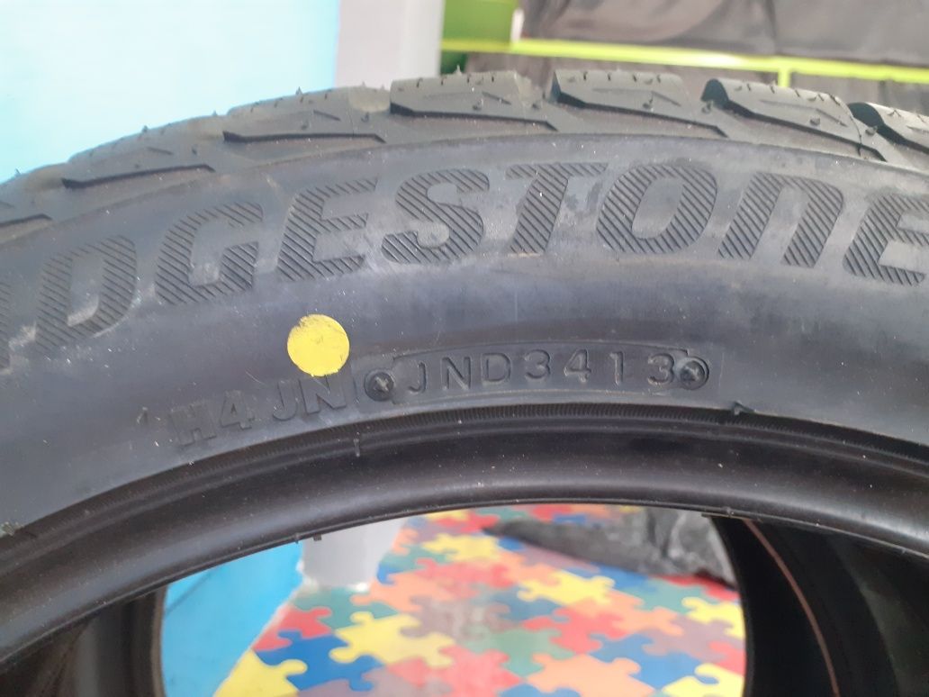 2бр. Bridgestone Blizzak LM 80/// 235/45/19 НОВИ зимни