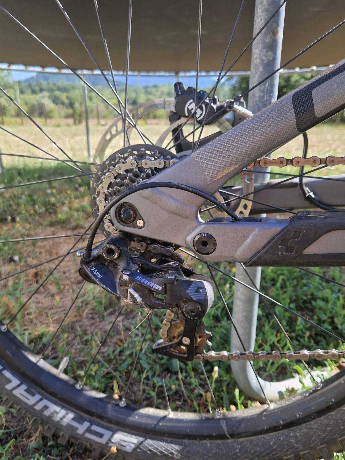 Downhill Cube two15 pro 2023