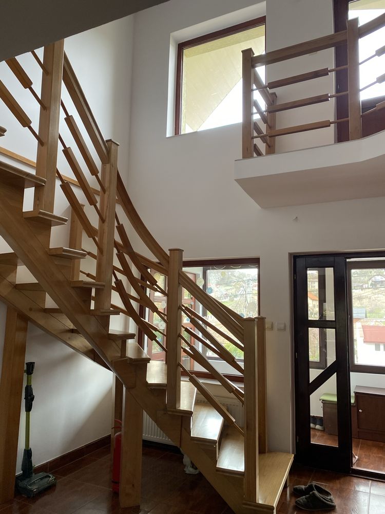 Casa pe strada Cascadei cu 14 ari teren