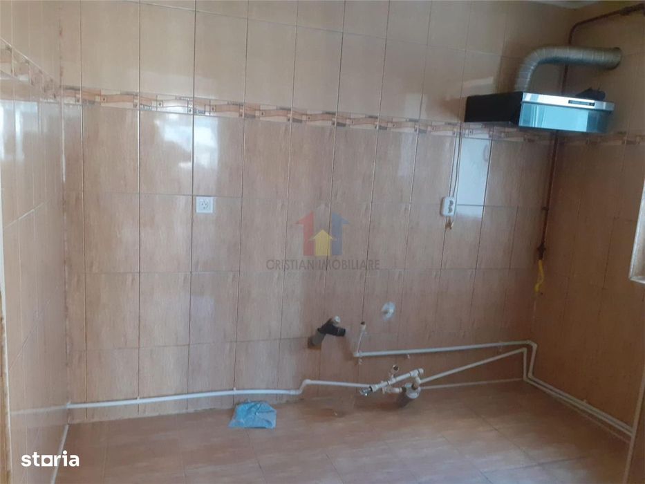 Disponibil Imediat! 4 camere, etaj 3 Obor