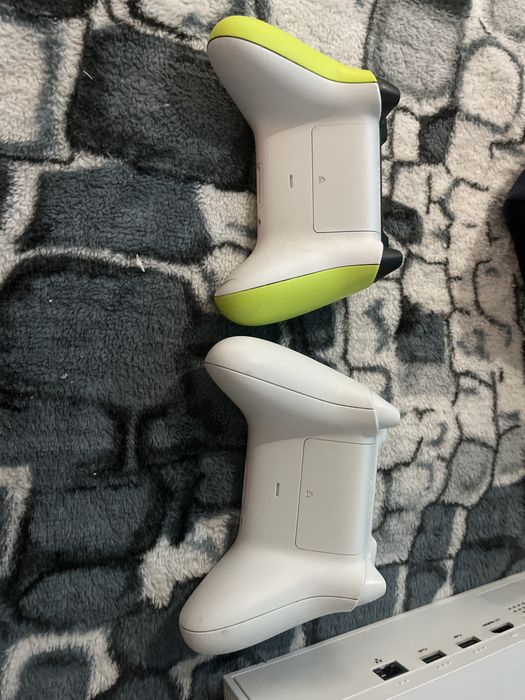 Xbox series s cu 2 controlere