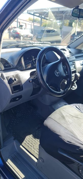Închiriez  Mercedes Vito 5 locuri, de la  150 lei pe zi