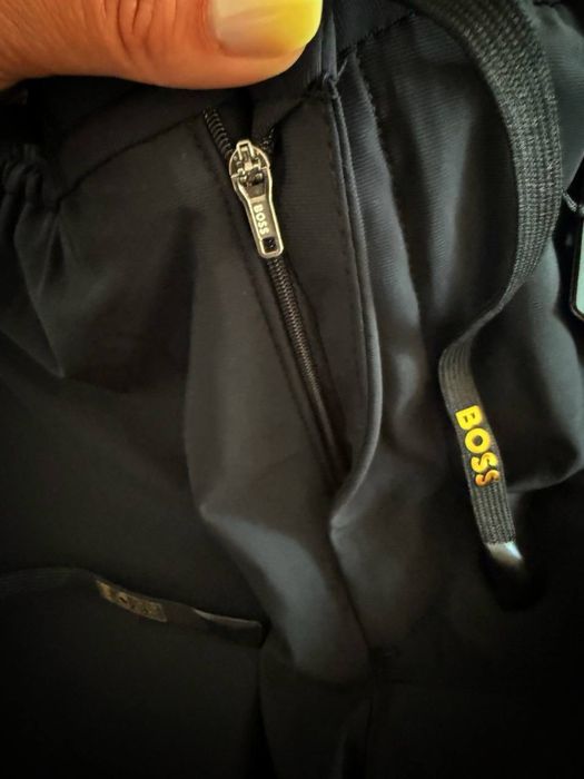 Stoc pantaloni barbati Boss