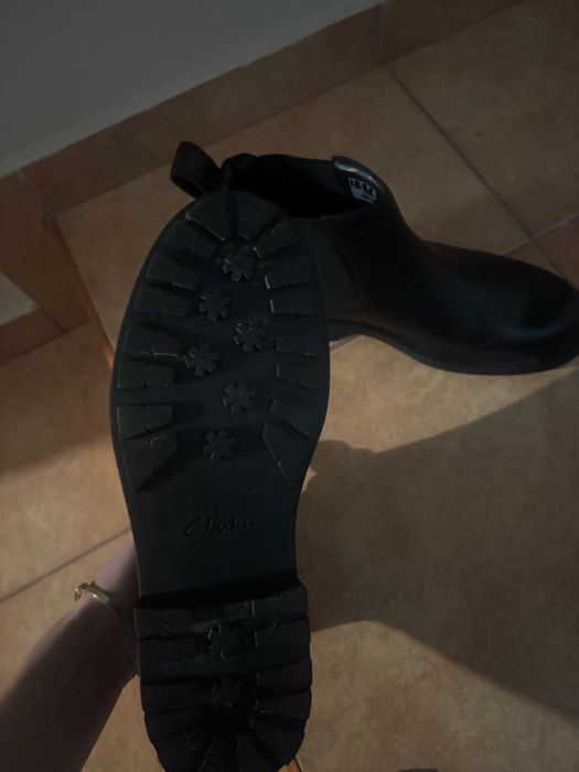 Боти тип Челси.