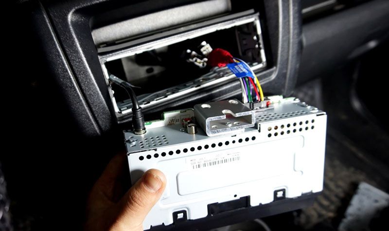 Установка и подключение Авто магнитофонов ,динамиков