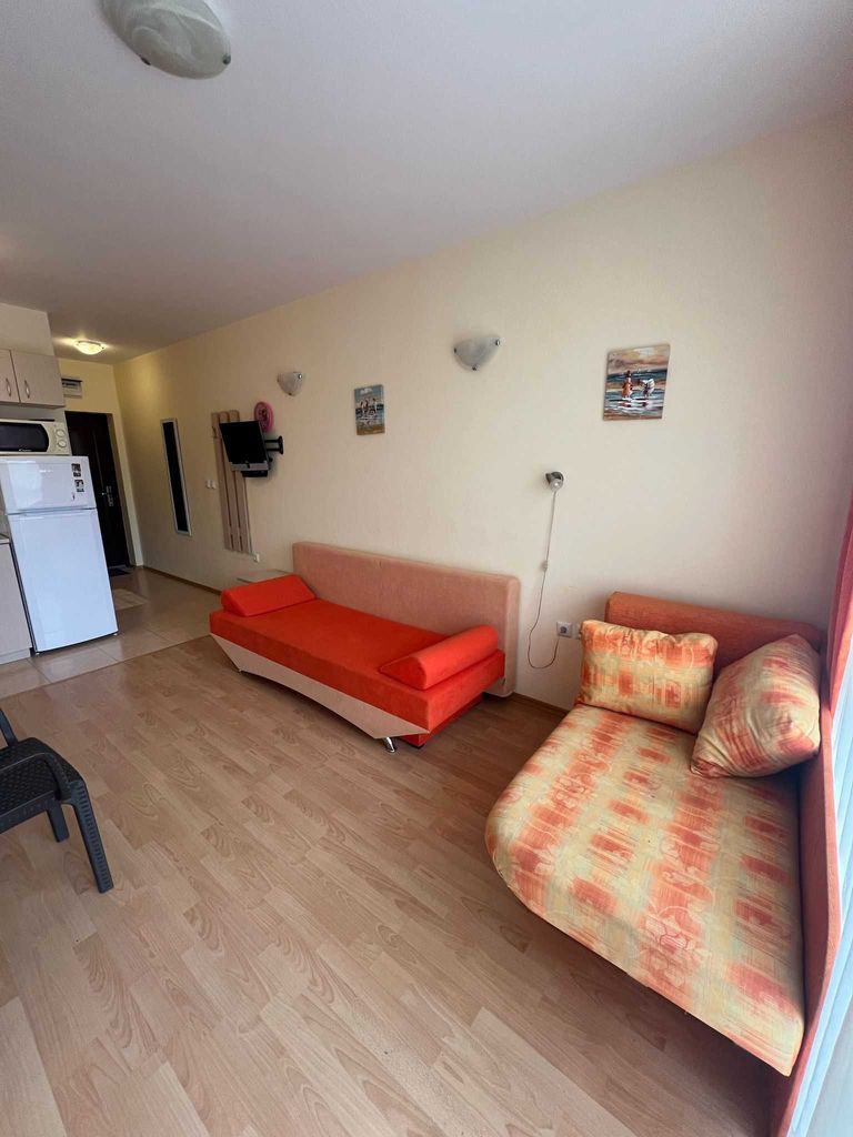 Продава се Едностаен апартамент в к.к. Слънчев бряг - 40 кв.м за 1100 €/кв.м - Снимка #2