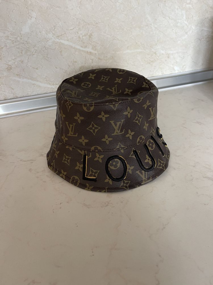 Унисекс шапки Louis Vuitton