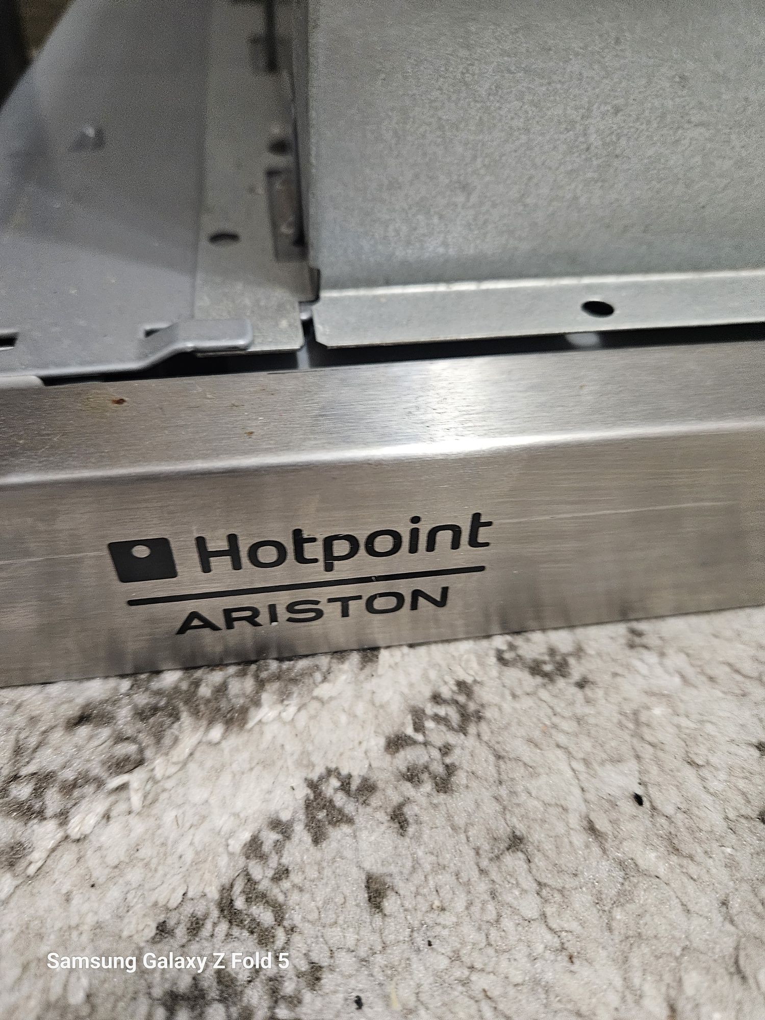 Аспиратор за вграждане Hotpoint Ariston