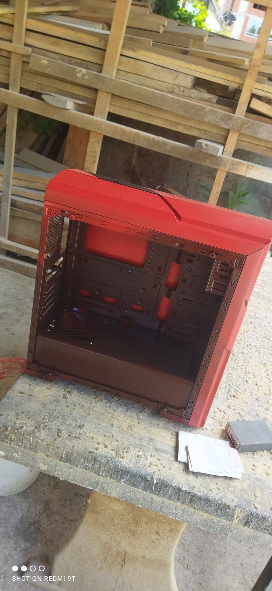 Геймърски компютър ryzen 7 5700x 3070 gamerock msi mag x570 tomahawk