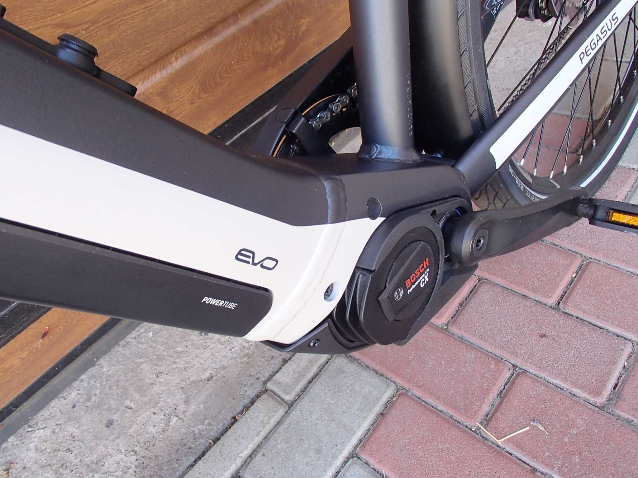 Bicicleta electrica Bosch CX 5 Smart- 750 Kiox -model 2023