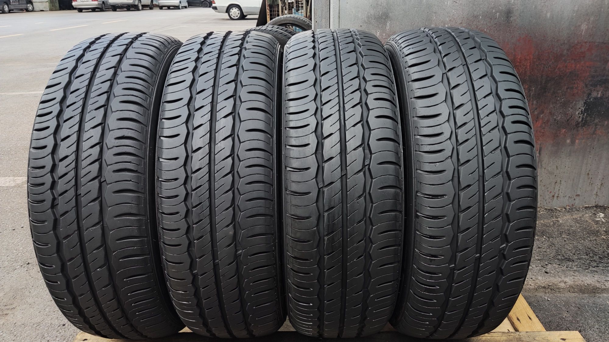 4бр. летни бусови гуми 205/65/16C Laufenn X Fit Van
dot23
8.8mm
Много
