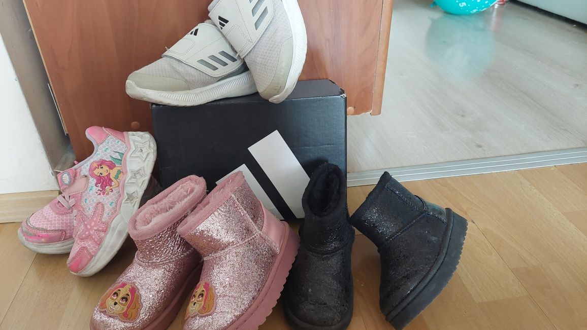 Маратонки Adidas