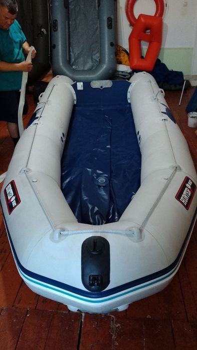 Хантер 420. Срочно продается.