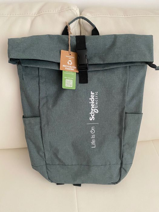 Чисто нова раница Schneider Electric за работа или пътуване