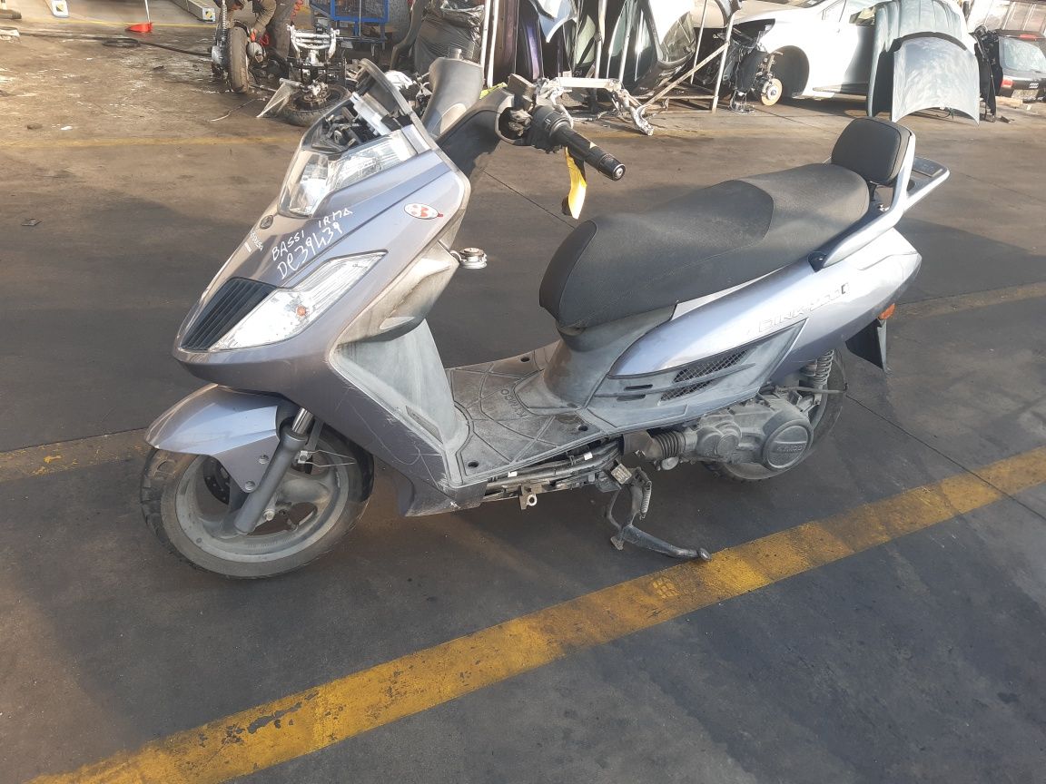 Мотоциклет скутер кимко динг(Kymco New DINK)125, 200 i на части