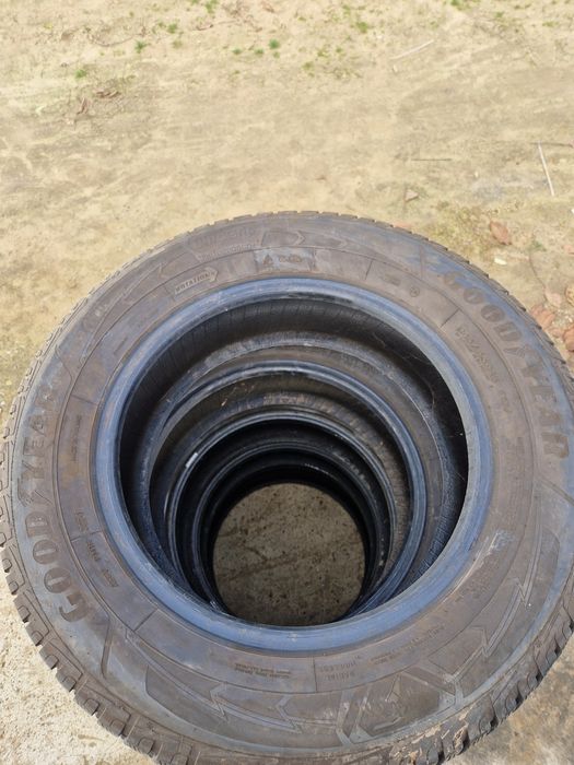 215 65 16 iarna M+S Goodyear/Powertrac