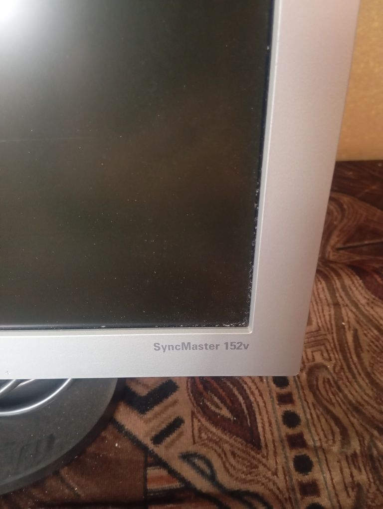 Мониторы продаются.