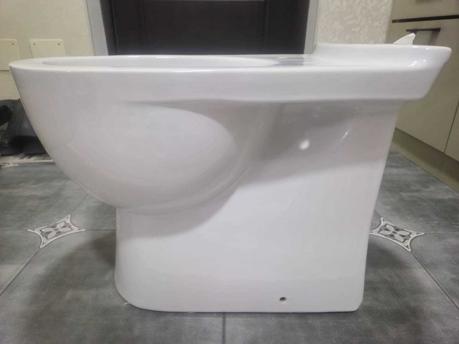 Продам унитаз без бачка