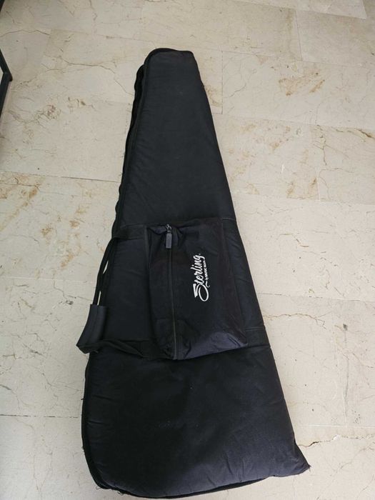 Sterling Ray35 by Music Man – 5-струнен бас с активна електроника