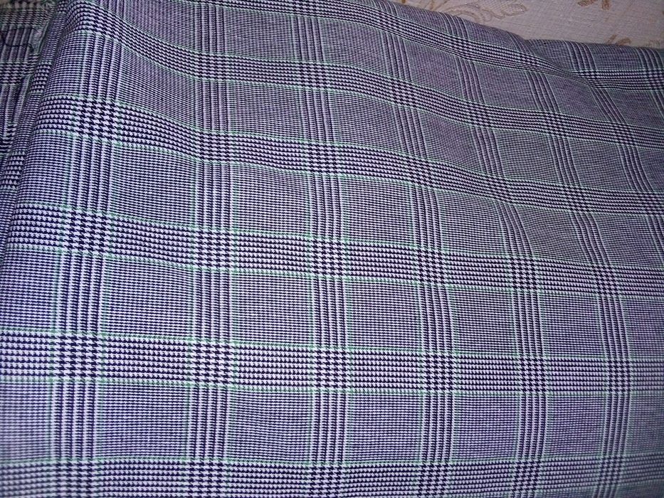 Ткань клетка отрез 2,15 м, трикотаж с паетками отрез 3 м, атлас сирене