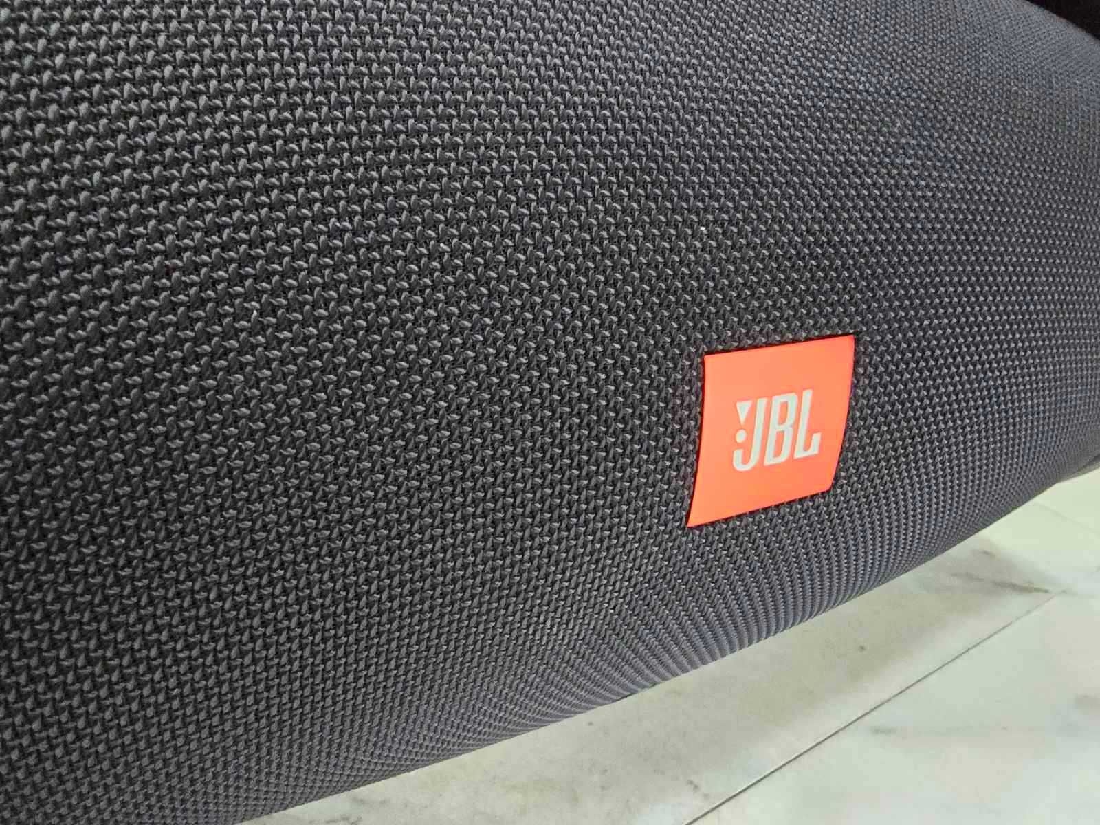 Преносима тонколона JBL Boombox 2