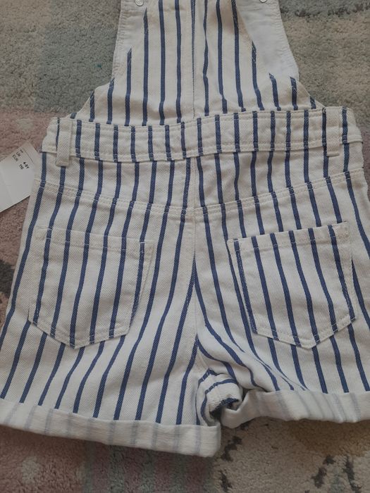 Детски дънков гащеризон бял H&M нов с етикет 4-5 години 110 см