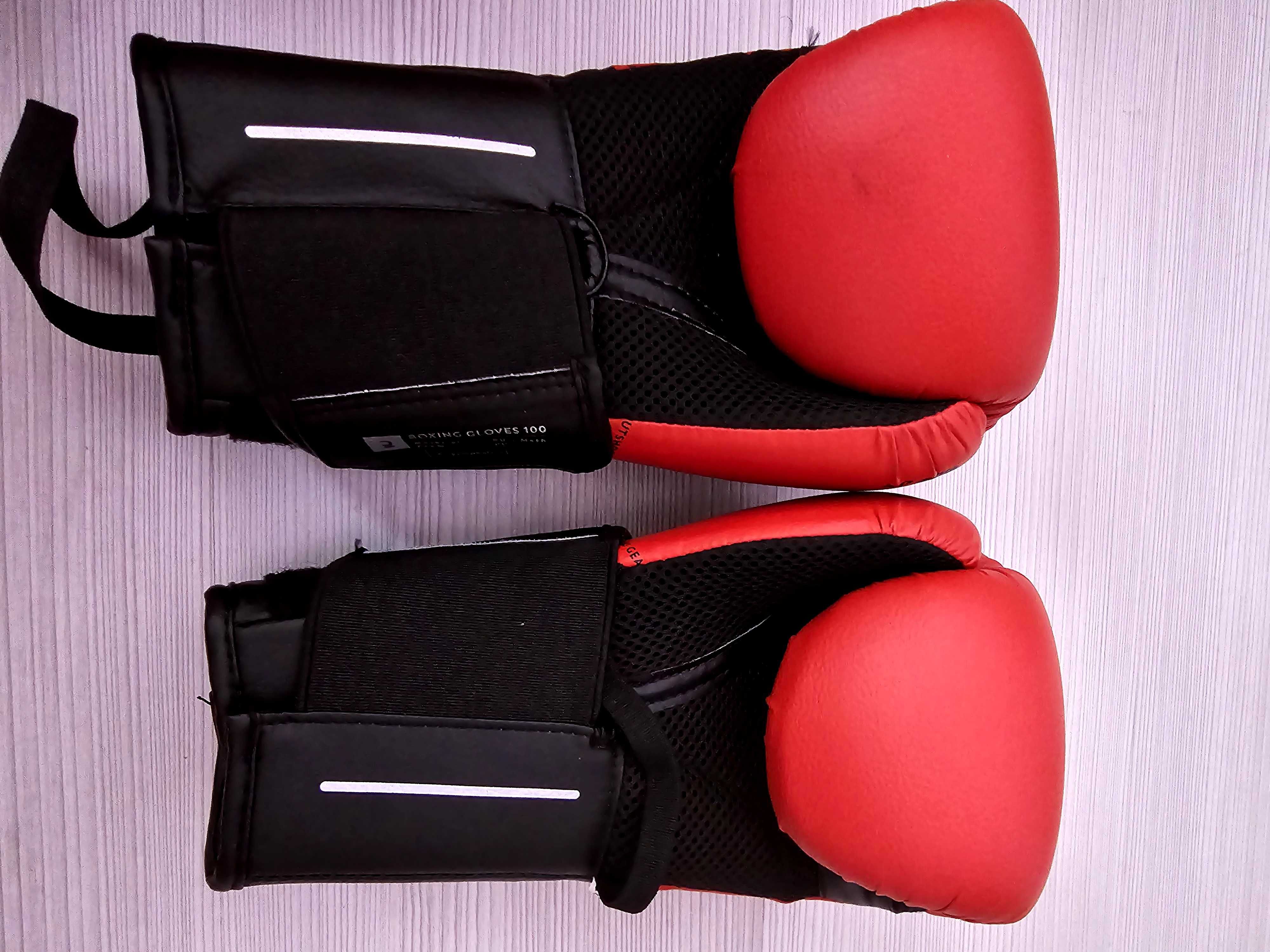 Комплект боксови ръкавици и протектори за крака