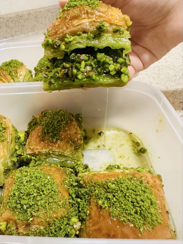 Turk pahlavasi,baklava,turk shirinlik,handom pistali,fis