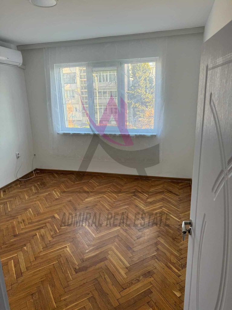 Дава се под наем Четиристаен апартамент в Варна, Генералите - 100 кв.м за 800 € - Снимка #1