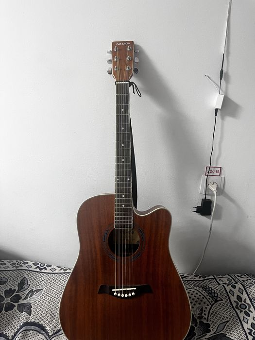 Гитара Adagio срочно продается