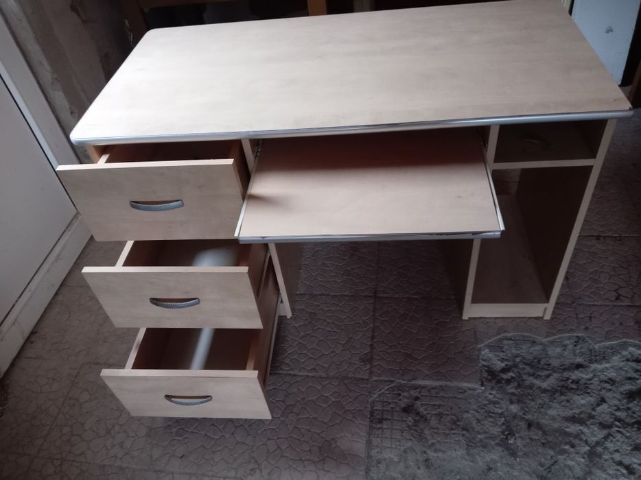 Vind birou elev crem