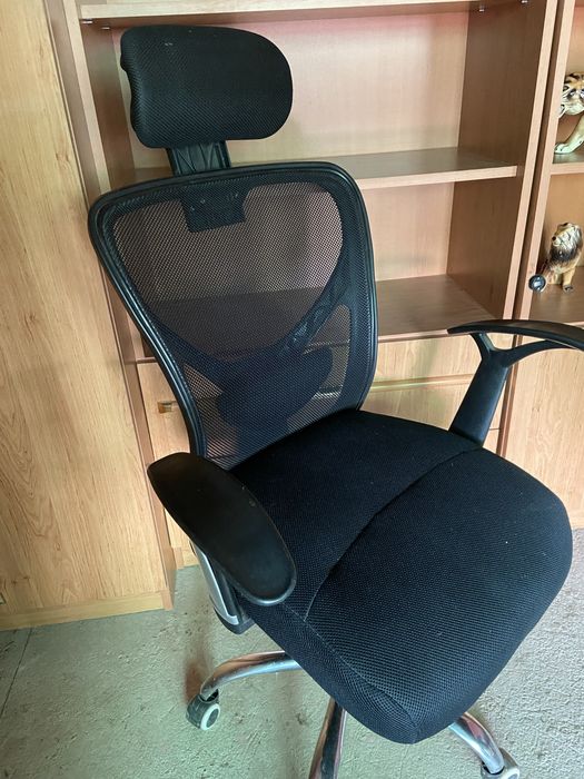 Scaun de birou negru