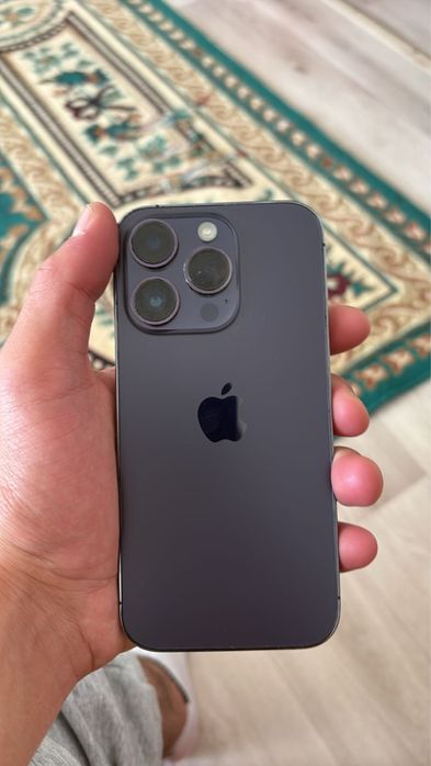 Продам айфон 14 про