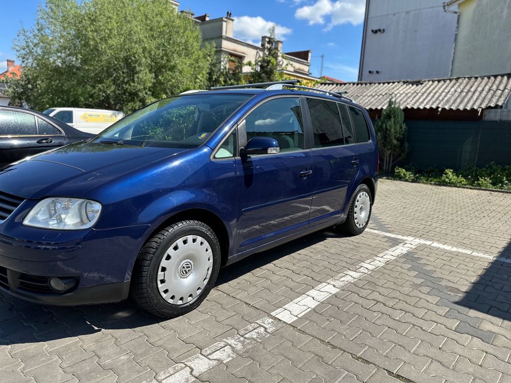 Vând Vw Touran 1.9 TDI