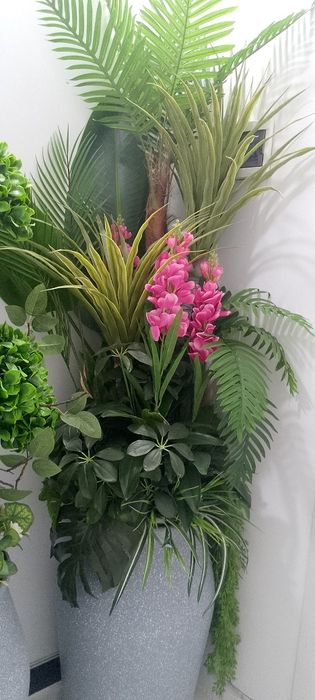 Декоративные искусственные цветы и деревья у нас есть причисление