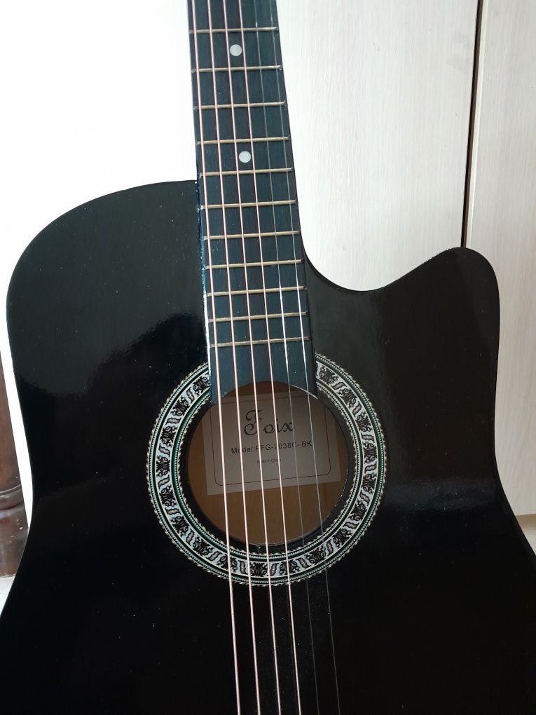 Акустическая гитара Foix