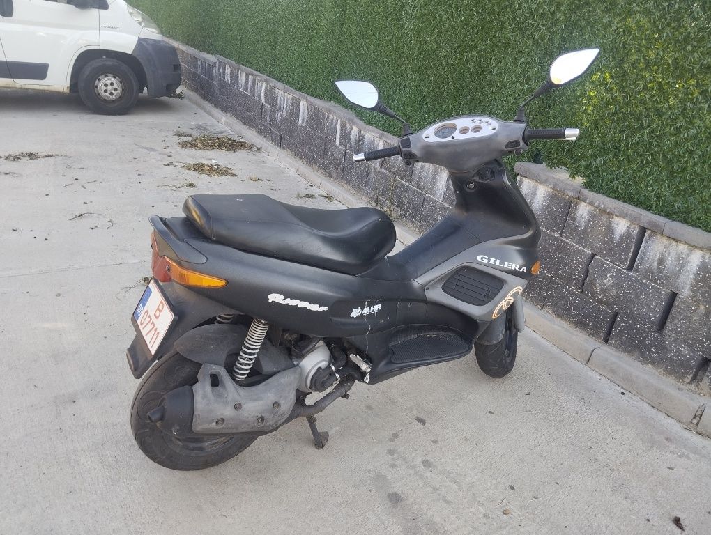 Scuter 125 gilera runner