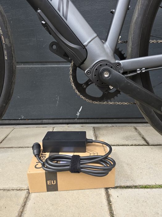 Bicicleta gravel electrică canyon mărimea L impecabilă