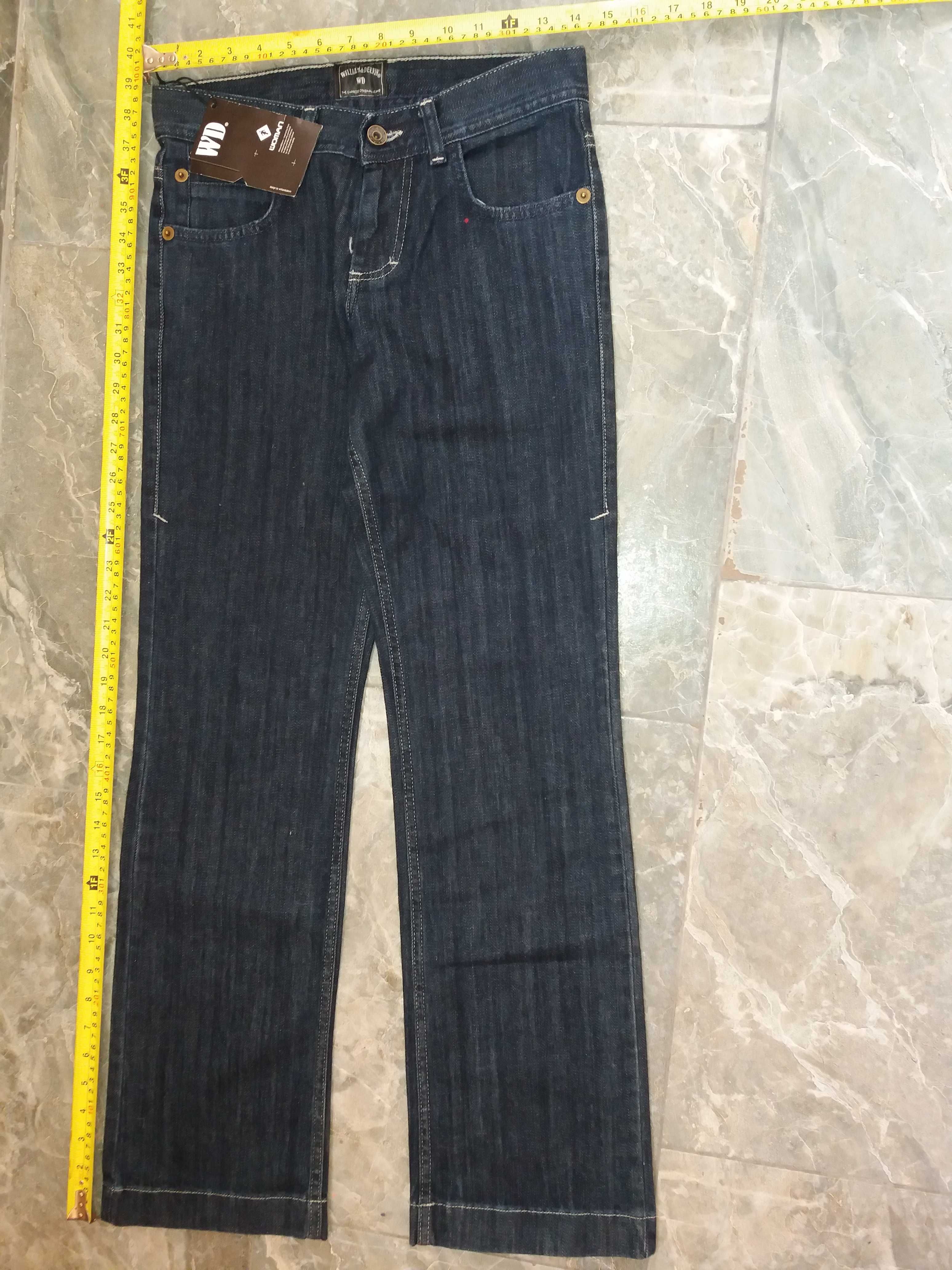 Pantaloni blugi SMF 104cm/80cm. Pret 20 lei.