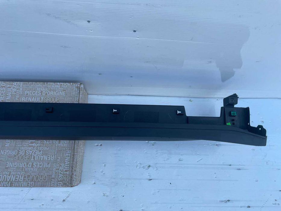 Ornament prag stanga nou original Hyundai Tucson 2016+