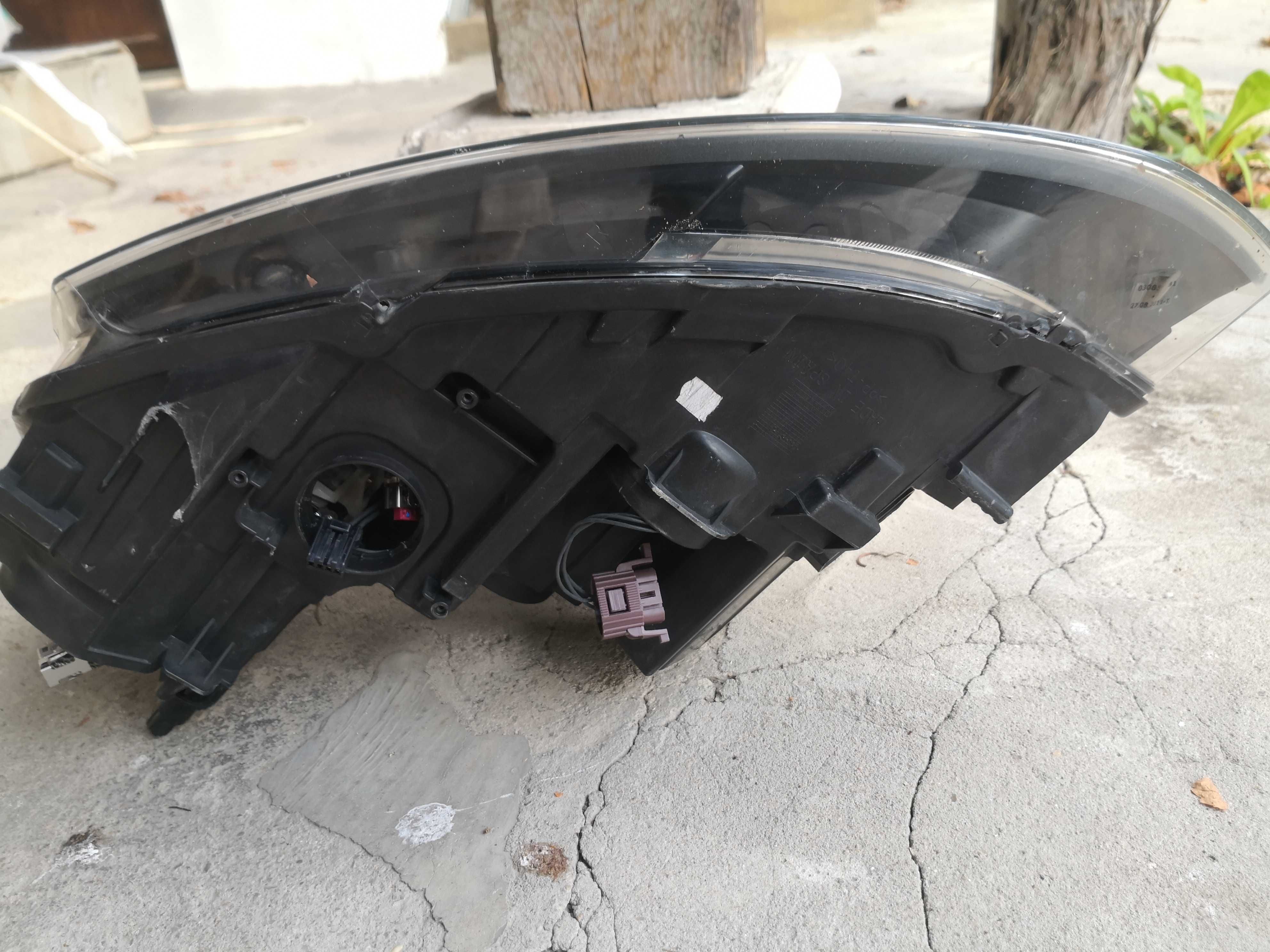Фар VW Polo 6R Bi-Xenon LED десен/Фар Поло 6Р/Фар Polo 6R Оригинален