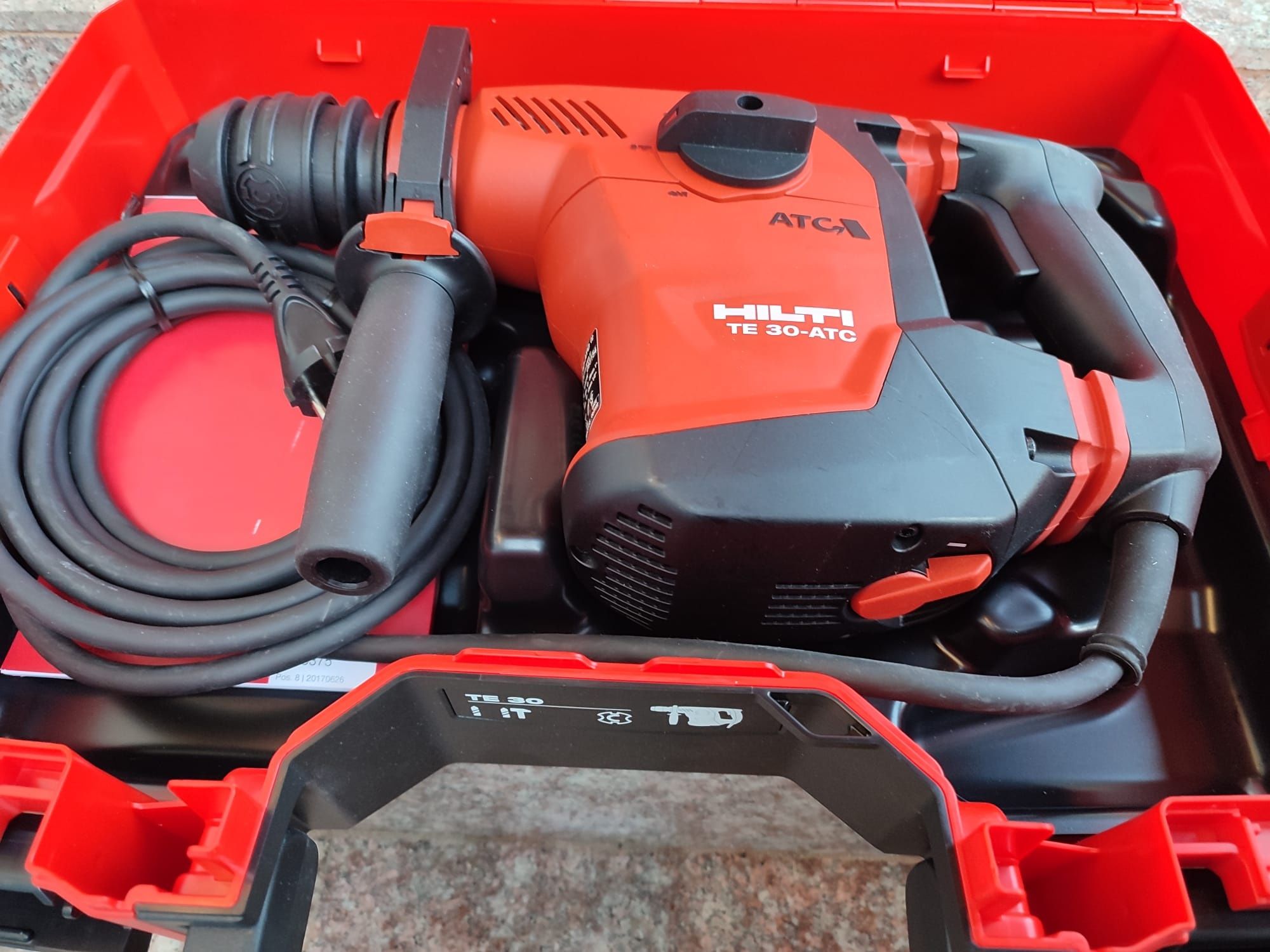 Hilti rotopercutor pe curent