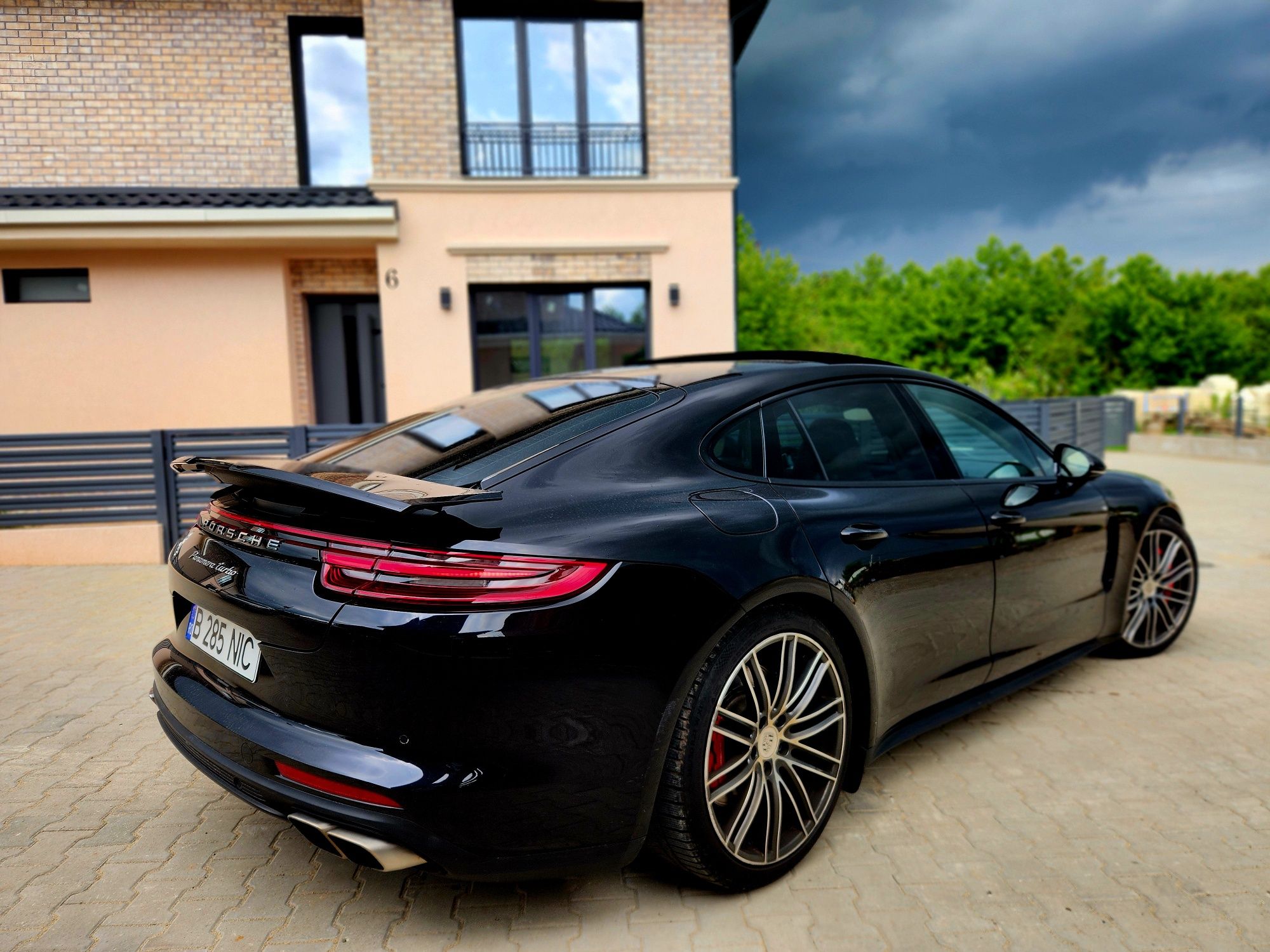 Pret 64.900 Euro PORSCHE TURBO 550CP 2018 75.000 km