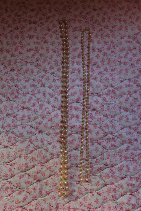 Два броя елегантни гердани имитация на перли дълги