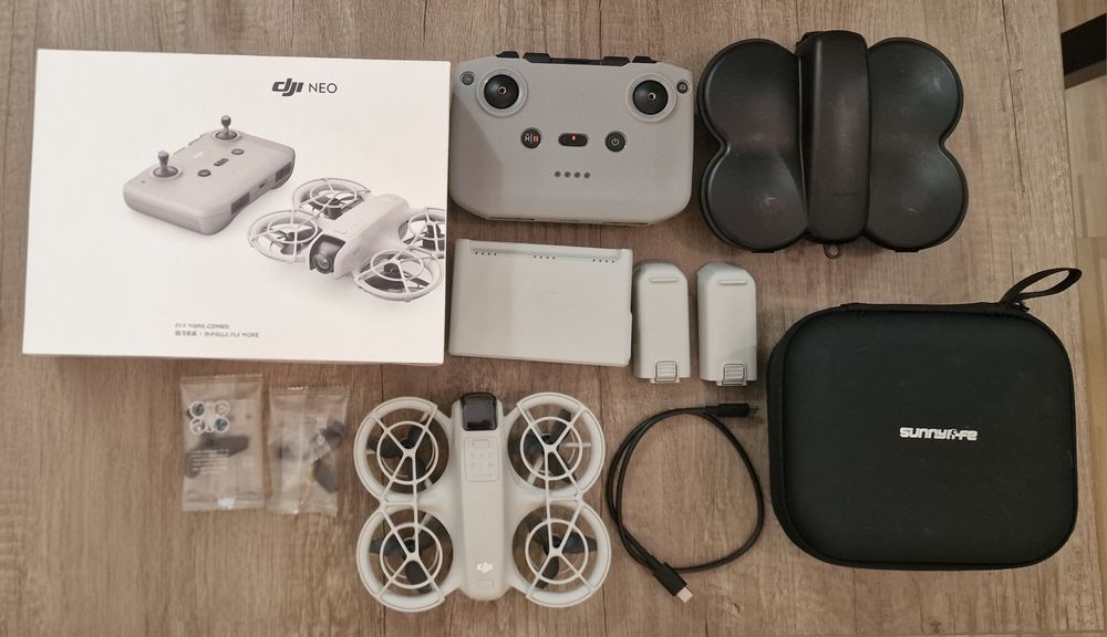 Drona DJI Neo + accesorii