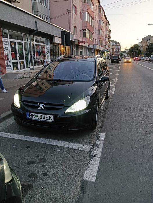 Vând Peugeot 307 2.0 hdy cod motor rhr 136 cp interior piele